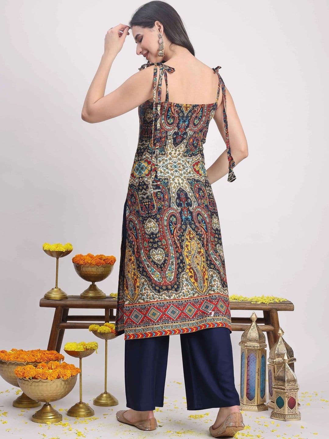 TextileNow Women Paisley Printed Regular Kurta with Trousers thumbnail 2