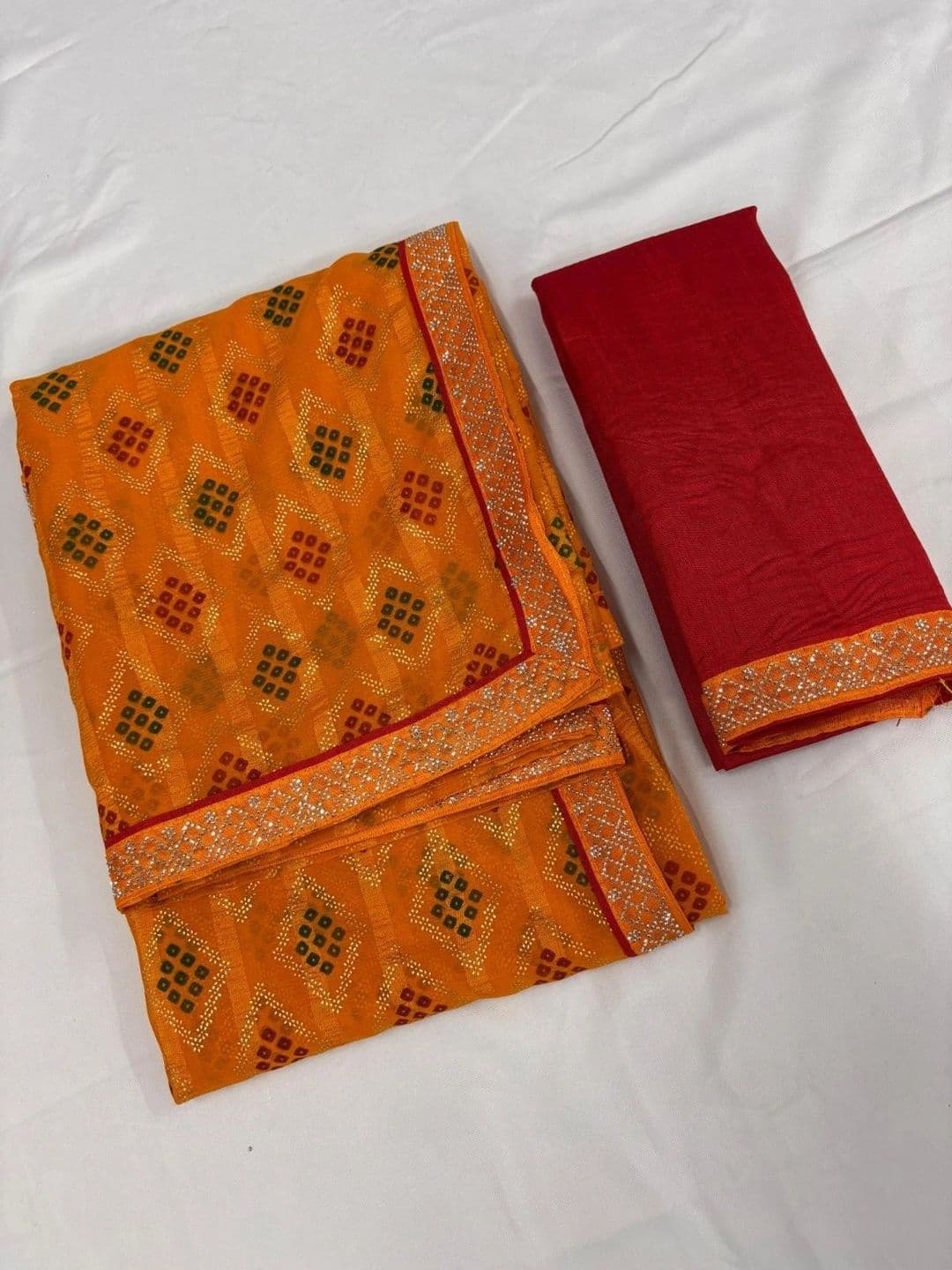 PRANU TRENDS Embroidered Poly Georgette Saree thumbnail 2