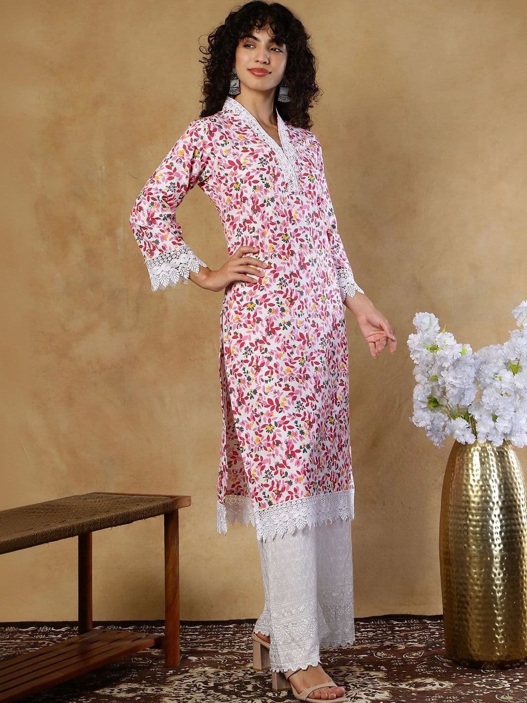 KALINI Women Floral Printed Floral Kurta thumbnail 5