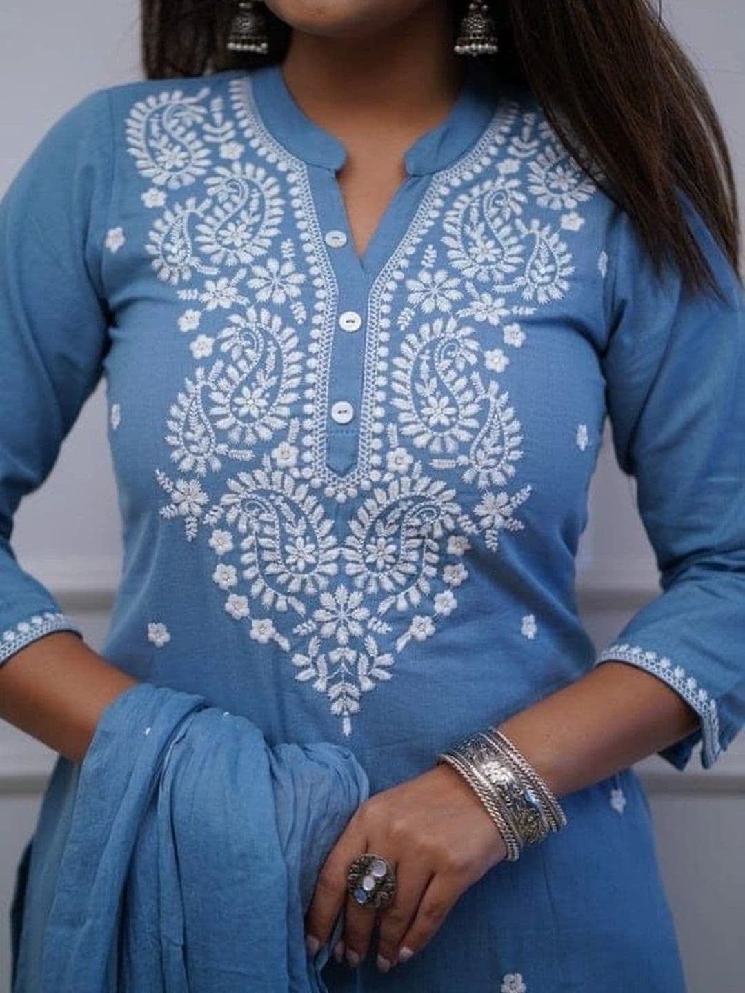 SRF KURTI HUB Women Ethnic Motifs Embroidered Regular Thread Work Kurta with Trousers & With Dupatta thumbnail 2