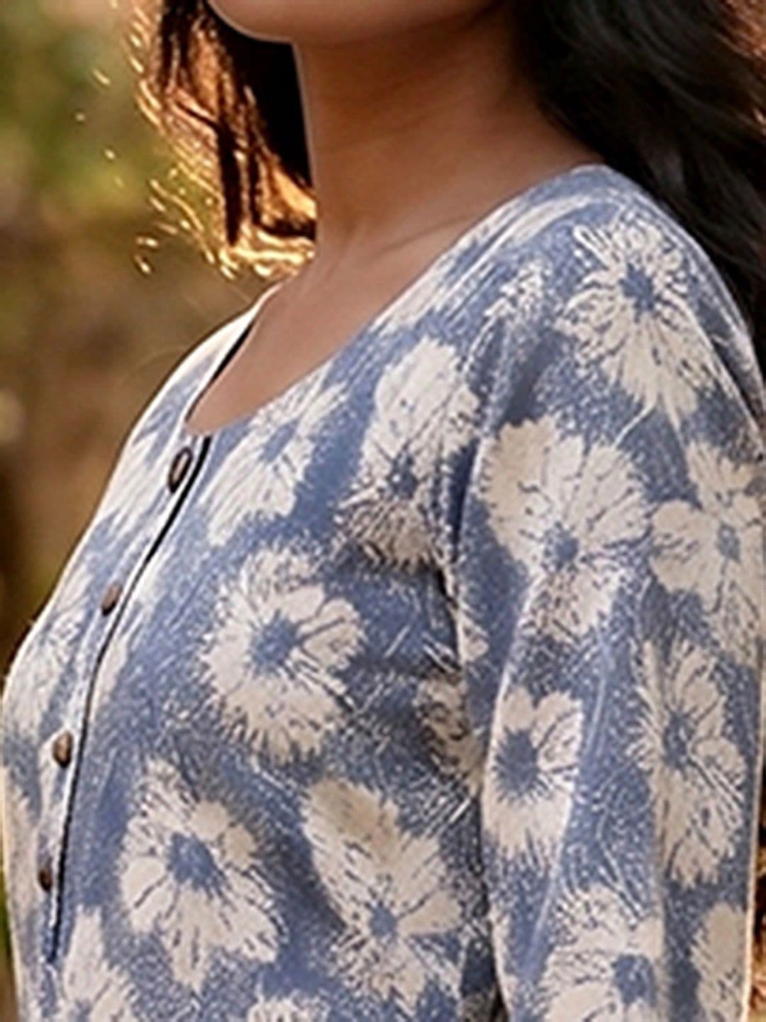 KALINI Women Floral Printed Floral Kurta thumbnail 2