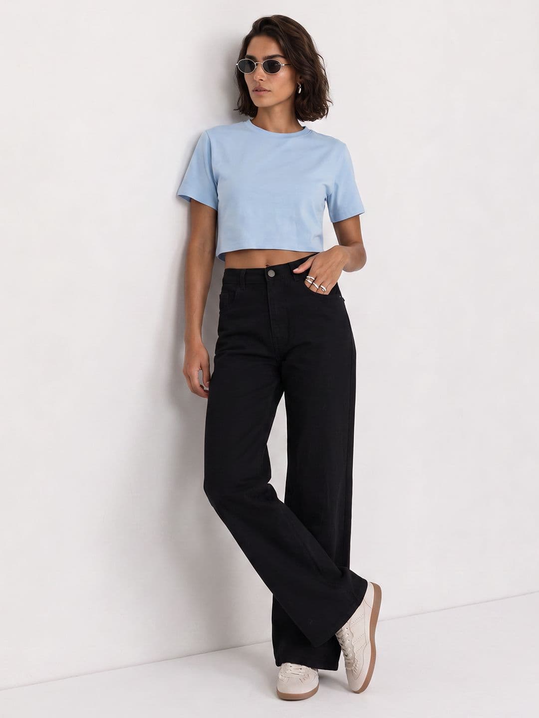 The Roadster Life Co. Women Wide Leg Fit Stretchable Jeans thumbnail 3