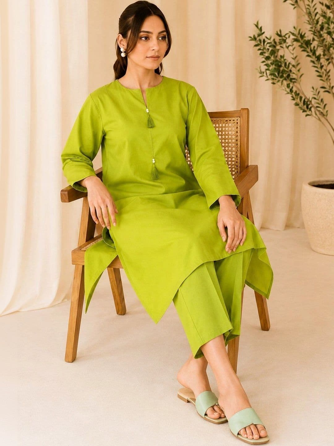 RAJAM Women Regular Kurta with Trousers thumbnail 5