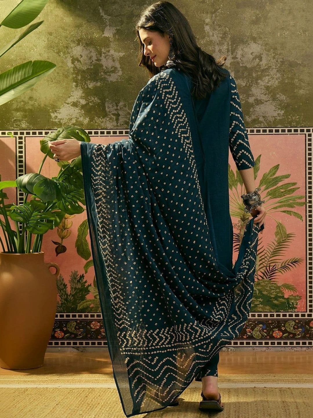 NAKSHKURTIS Women Bandhani Printed Regular Kurta with Trousers & With Dupatta thumbnail 6