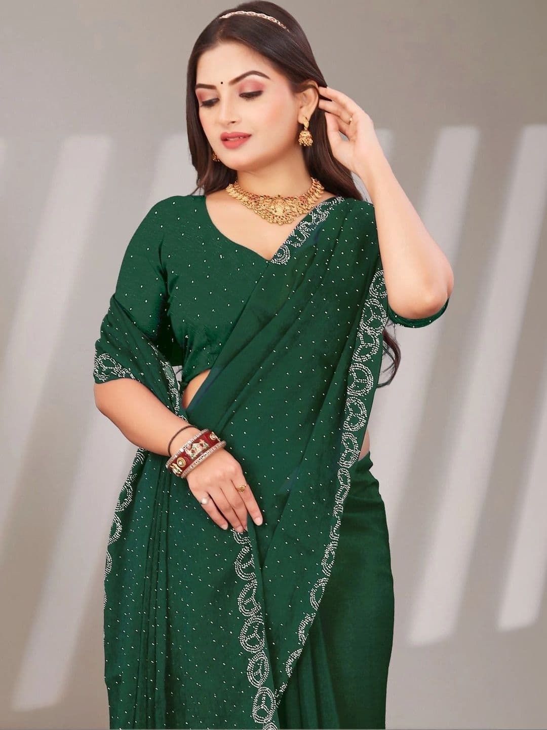 Textile Mantra Embroidered Poly Chiffon Saree thumbnail 2