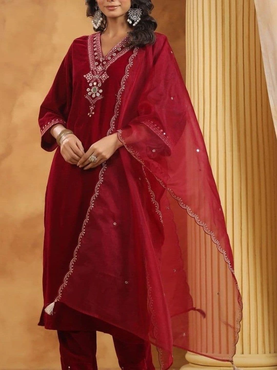 SRF KURTI HUB Women Ethnic Motifs Embroidered Regular Mirror Work Velvet Kurta with Trousers & With Dupatta thumbnail 4