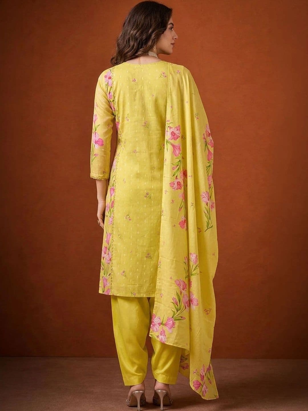 SAINOOR Women Floral Embroidered Regular Thread Work Kurta with Patiala & With Dupatta thumbnail 4