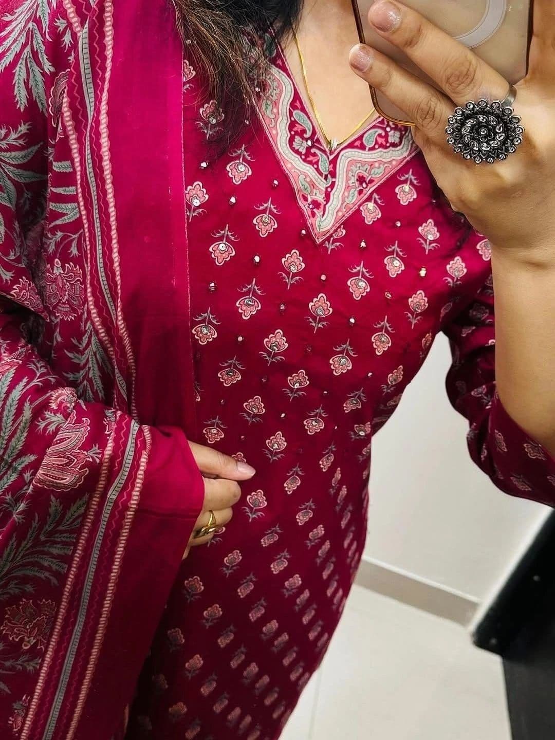 SRF KURTI HUB Women Ethnic Motifs Printed Regular Kurta with Trousers & With Dupatta thumbnail 6