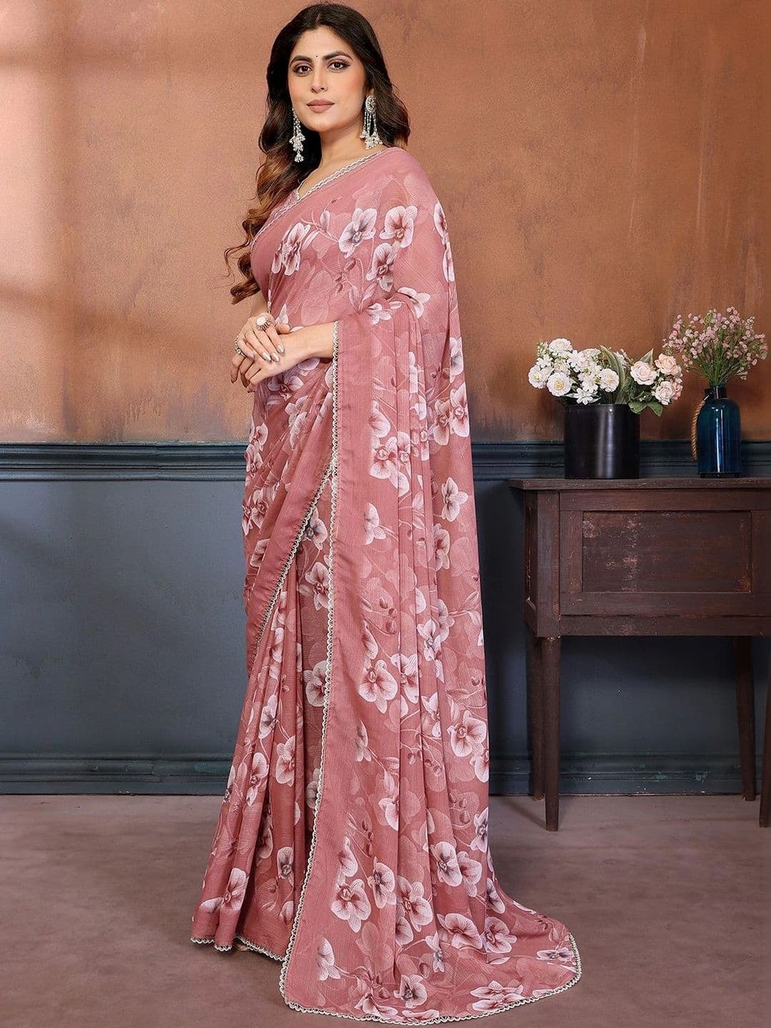 Urban Pallu Floral Pure Chiffon Designer Saree thumbnail 3