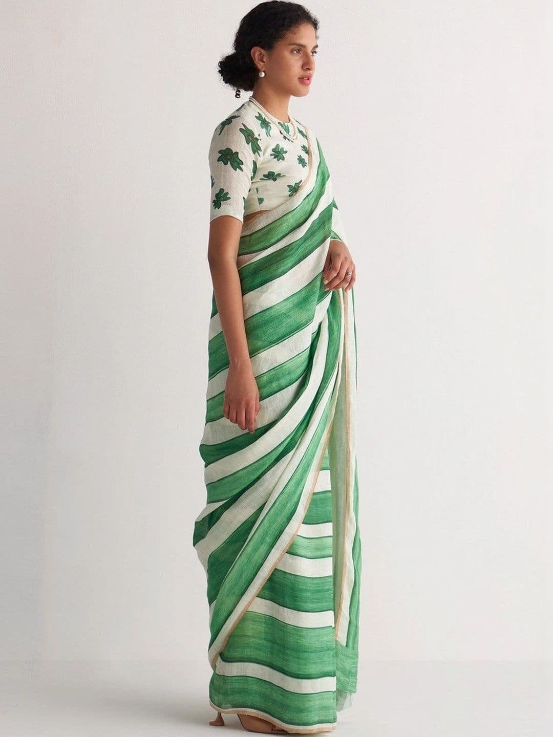 Swaraas Striped Pure Linen Saree thumbnail 4