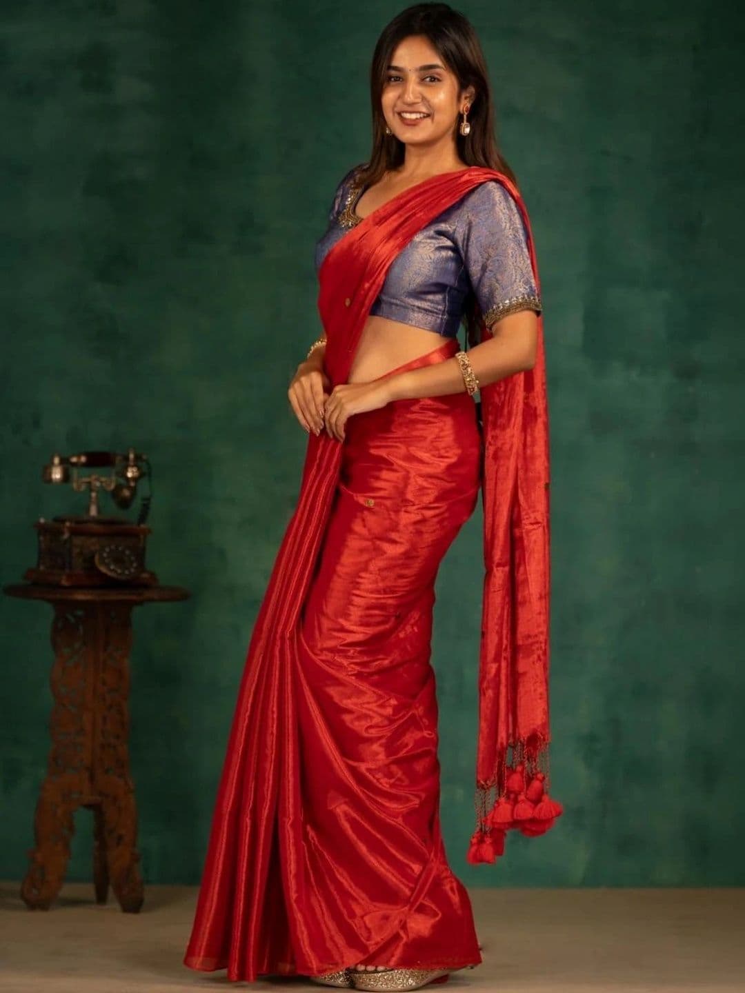 Sangria Sequinned Tissue Chanderi Saree thumbnail 4