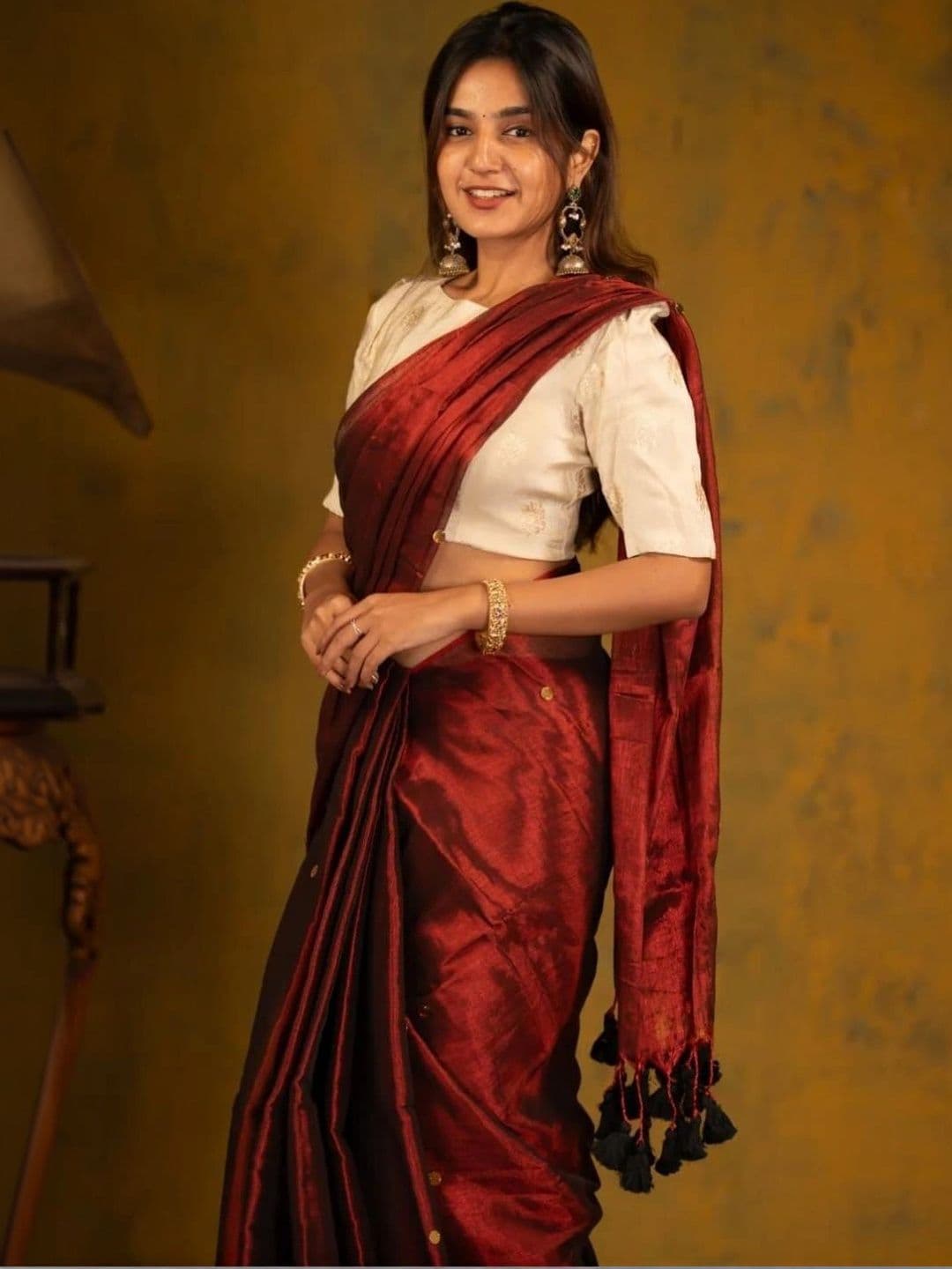Sangria Ethnic Motifs Sequinned Tissue Chanderi Saree thumbnail 5