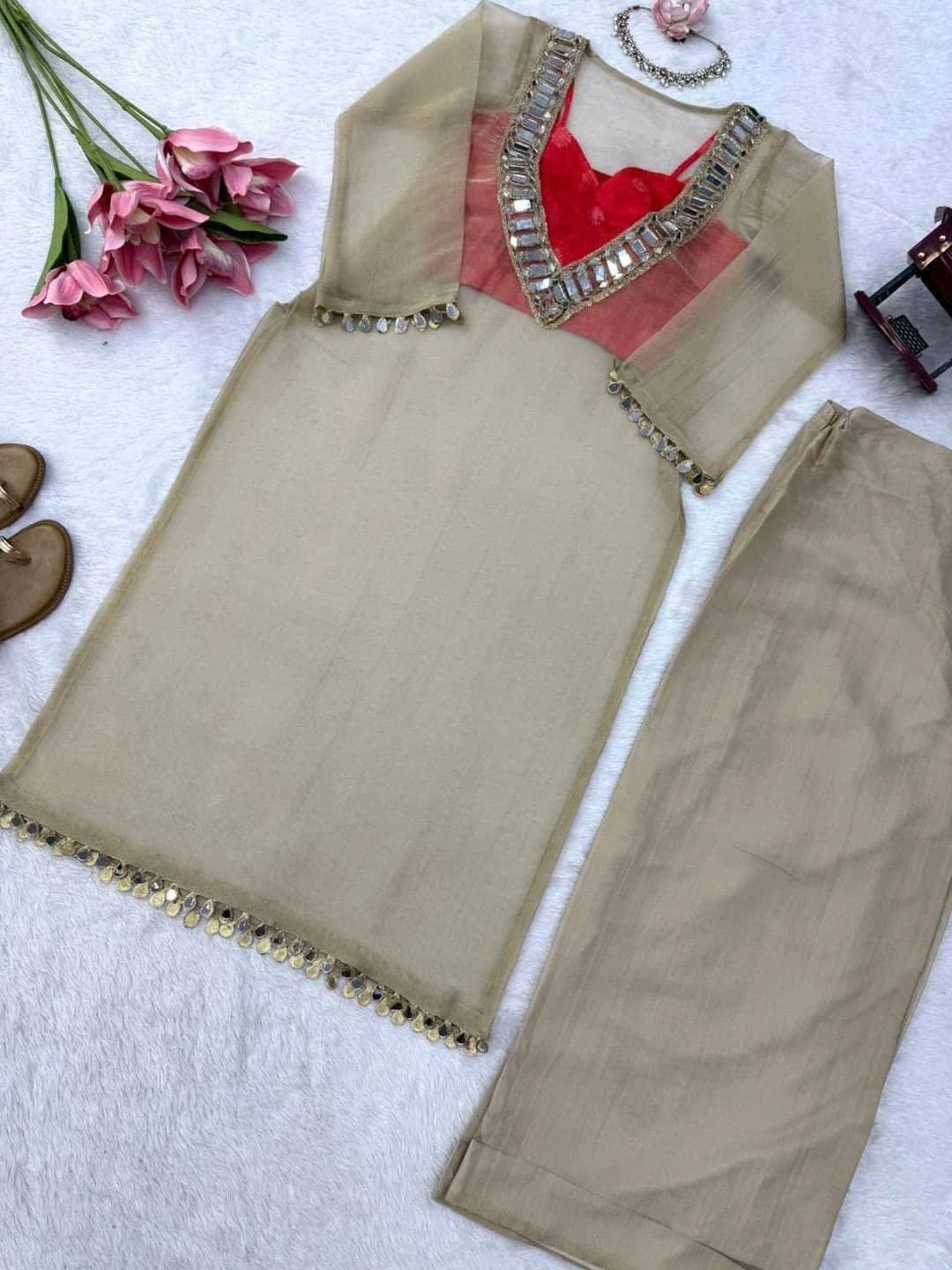 Moda Rapido Women Regular Mirror Work Kurta with Palazzos thumbnail 4