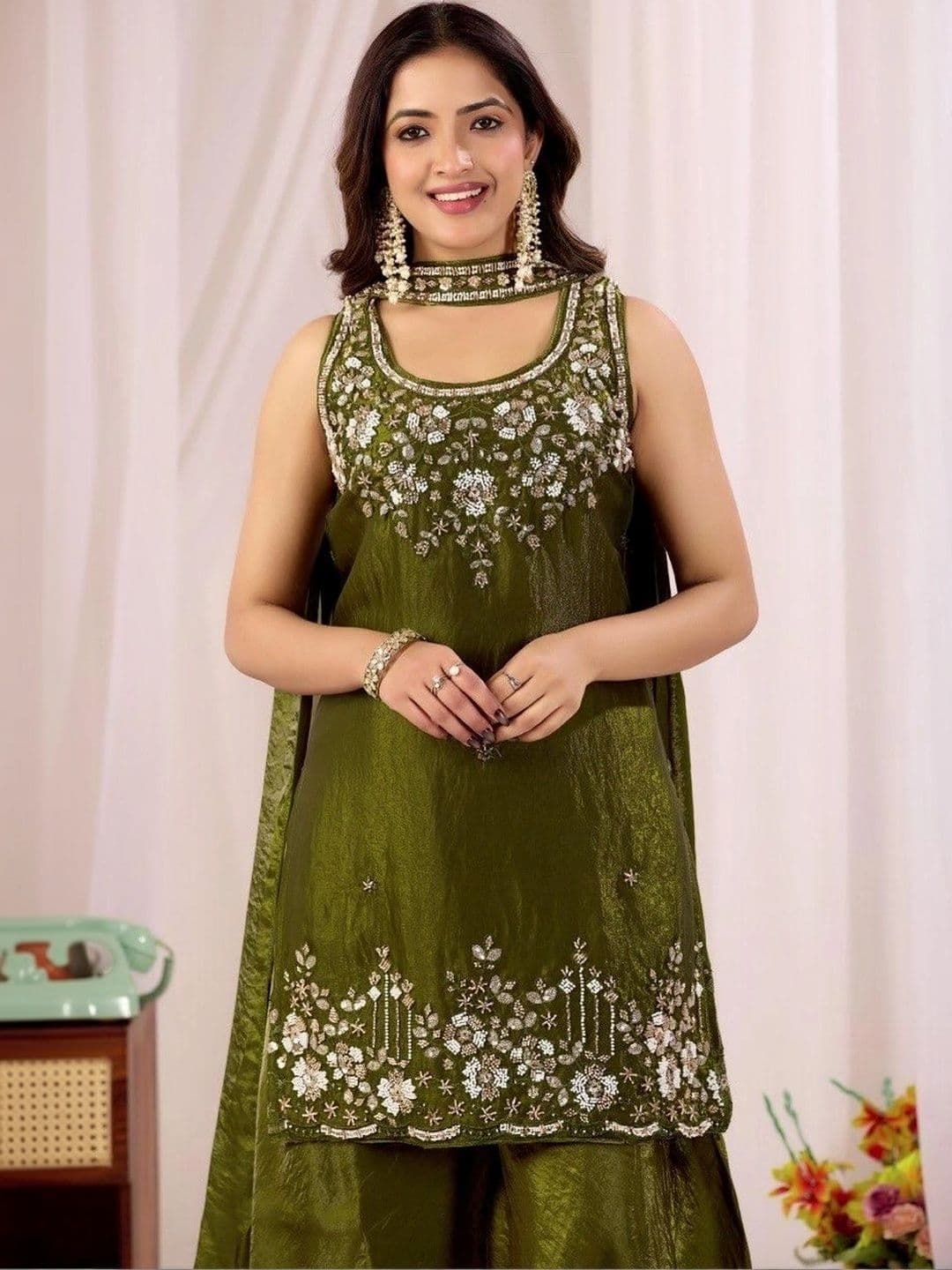 Bouncer Berry Women Ethnic Motifs Embroidered Regular Thread Work Pure Silk Kurta with Sharara & With Dupatta thumbnail 3