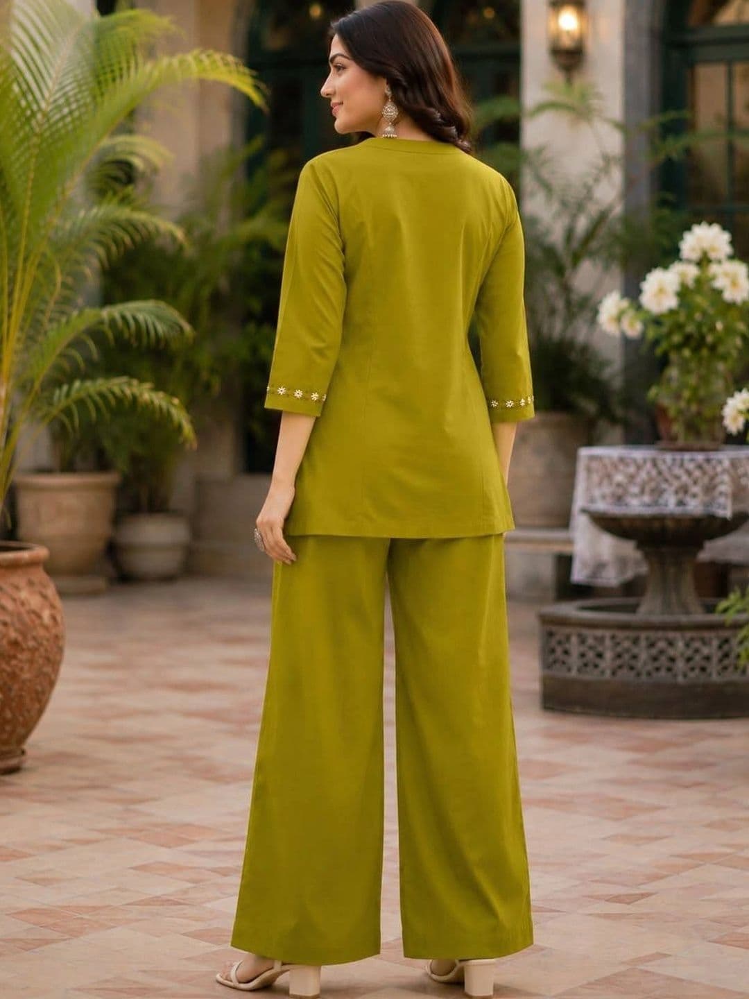 KDVOGUE Women Ethnic Motifs Embroidered Regular Thread Work Pure Cotton Kurta with Palazzos thumbnail 2