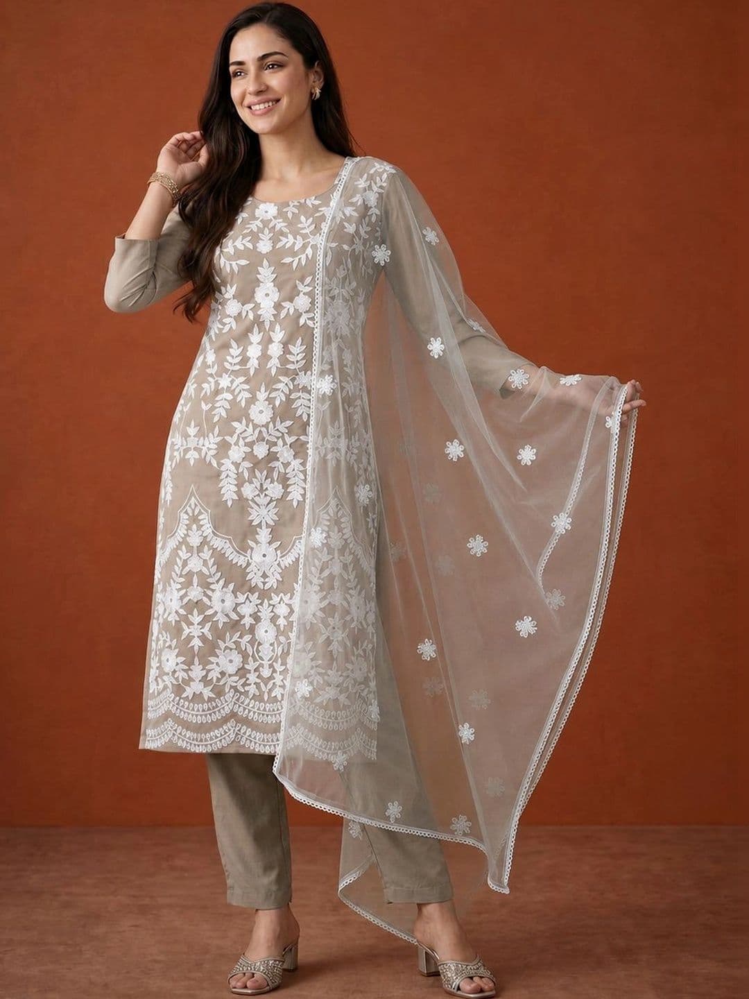 SAINOOR Women Ethnic Motifs Embroidered Regular Thread Work Kurta with Trousers & With Dupatta thumbnail 7