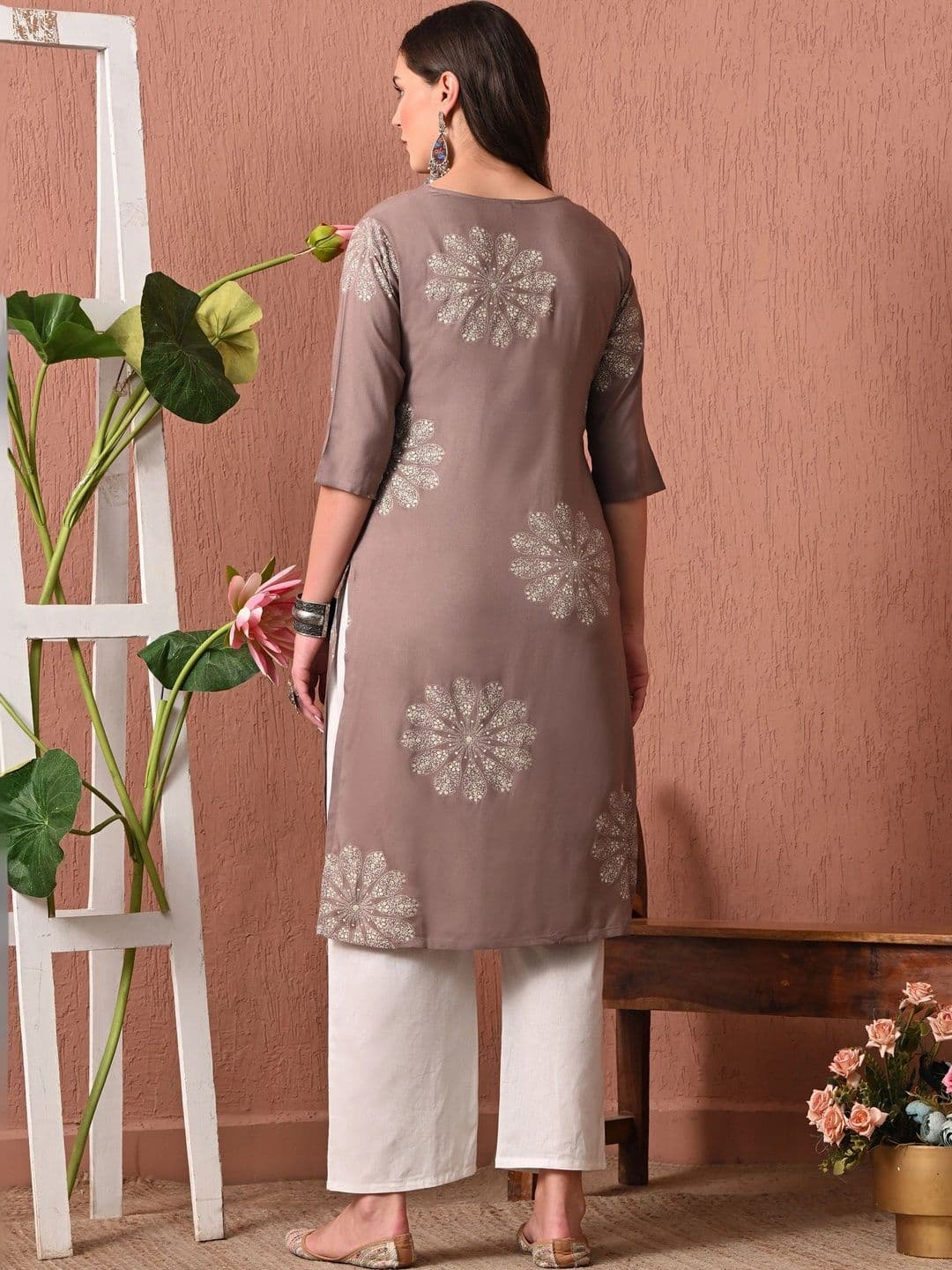 HERE&NOW Women Embellished Thread Work Kurta thumbnail 6