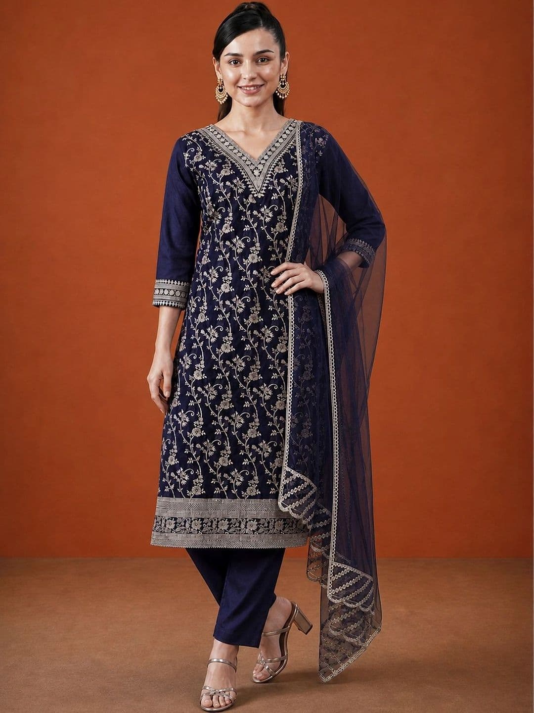 SAINOOR Women Ethnic Motifs Embroidered Regular Thread Work Kurta with Trousers & With Dupatta thumbnail 3