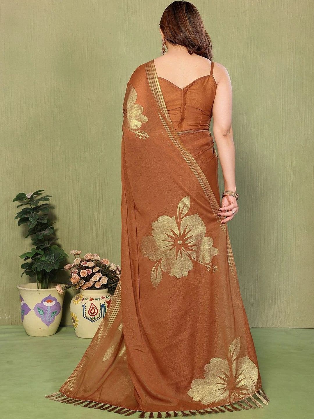 Urban Pallu Floral Zari Pure Georgette Designer Saree thumbnail 5