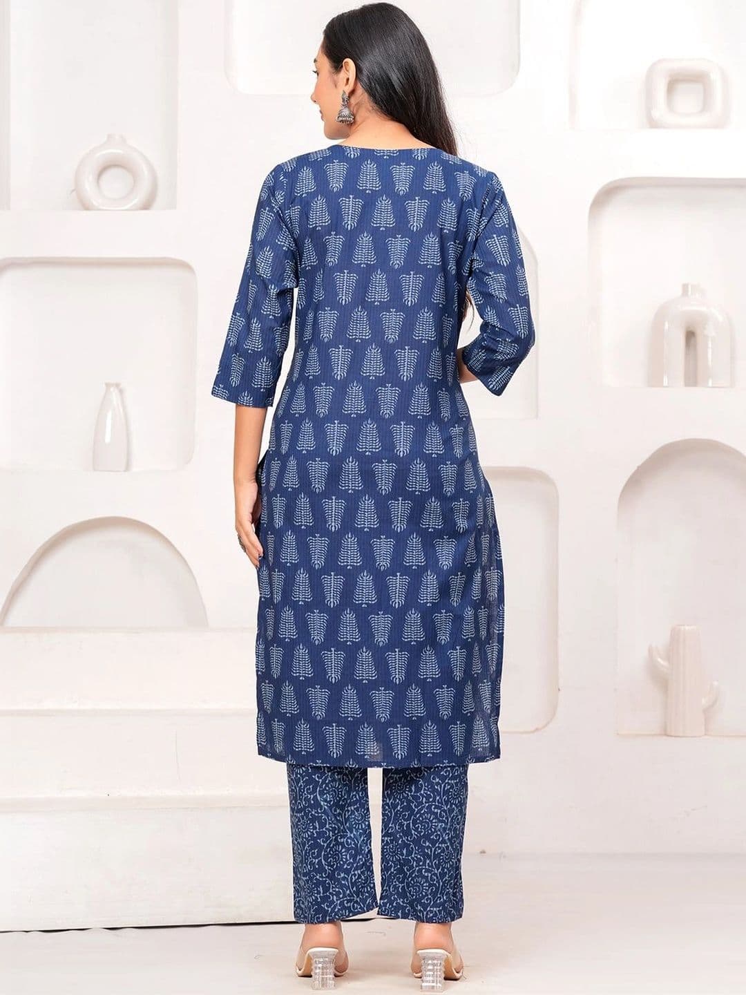 Anouk Women Ethnic Motifs Printed Regular Pure Cotton Kurta with Trousers & With Dupatta thumbnail 3