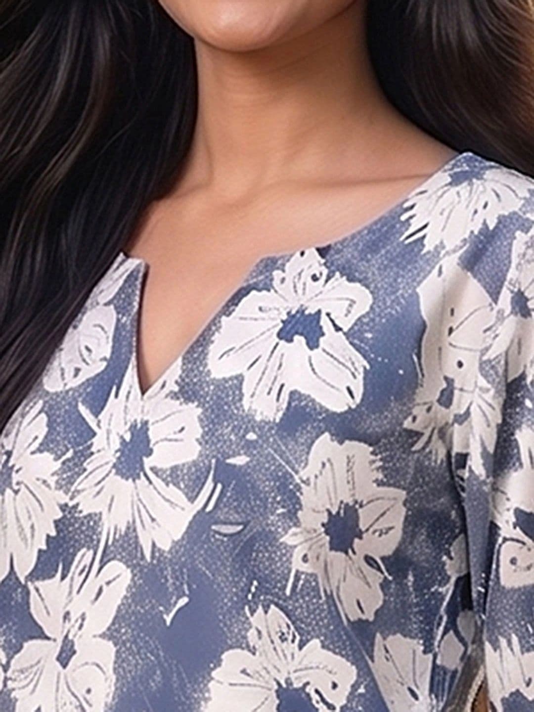 KALINI Women Floral Printed Floral Kurta thumbnail 3