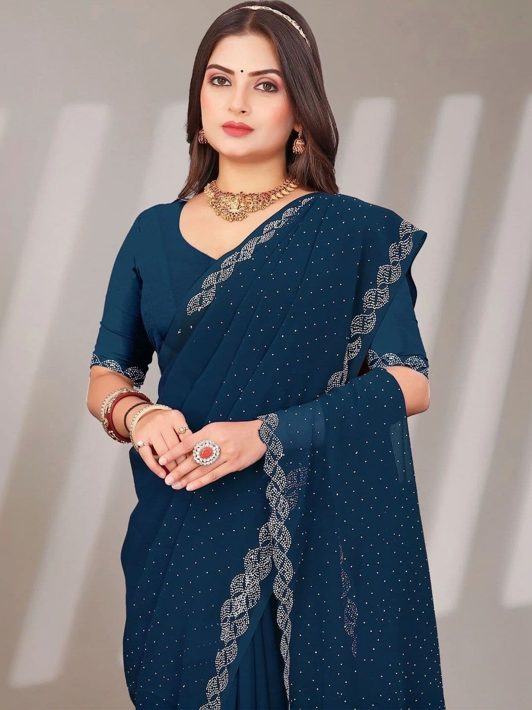 PRANU TRENDS Embroidered Poly Chiffon Saree thumbnail 3