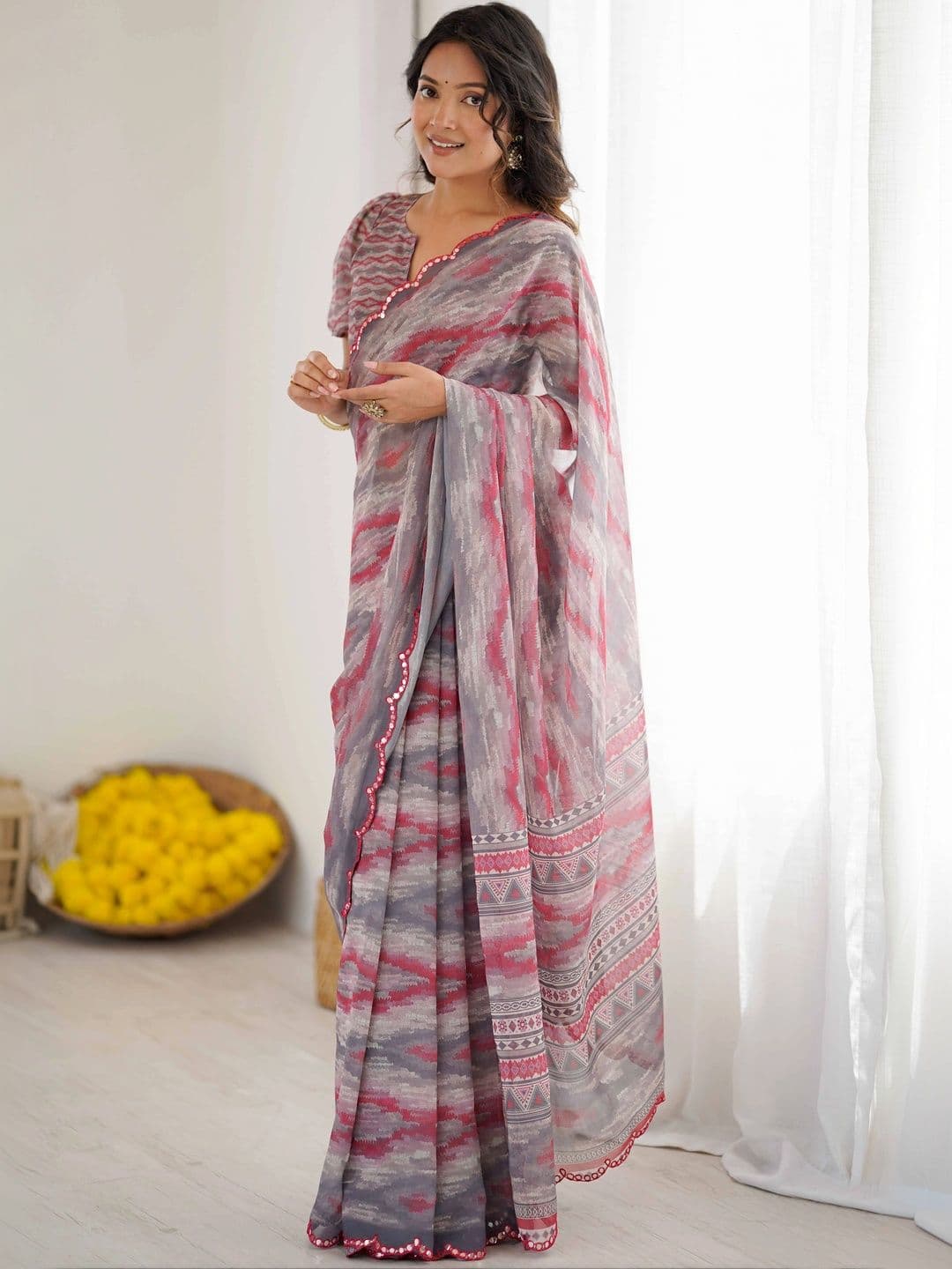 Mitera Pure Georgette Saree thumbnail 2