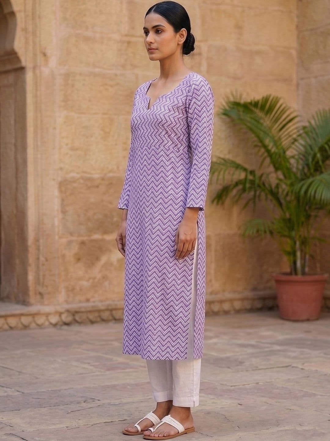 KALINI Women Geometric Printed Kurta thumbnail 3