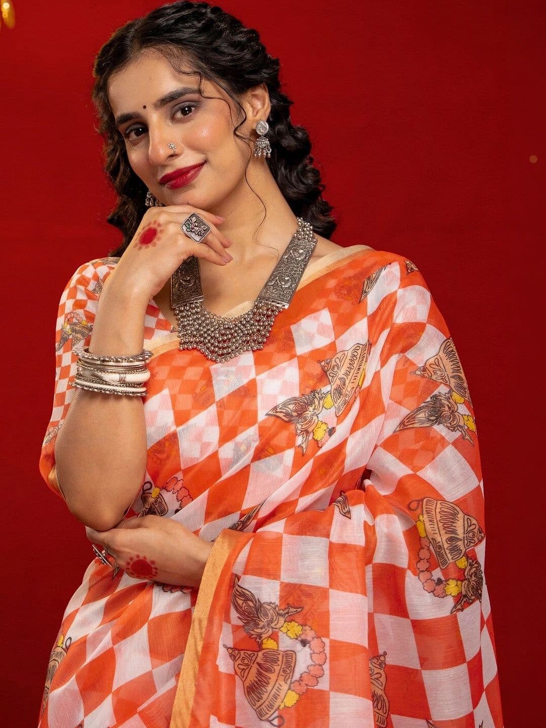 Satrani Checked Zari Silk Designer Saree with Blouse Piece thumbnail 3