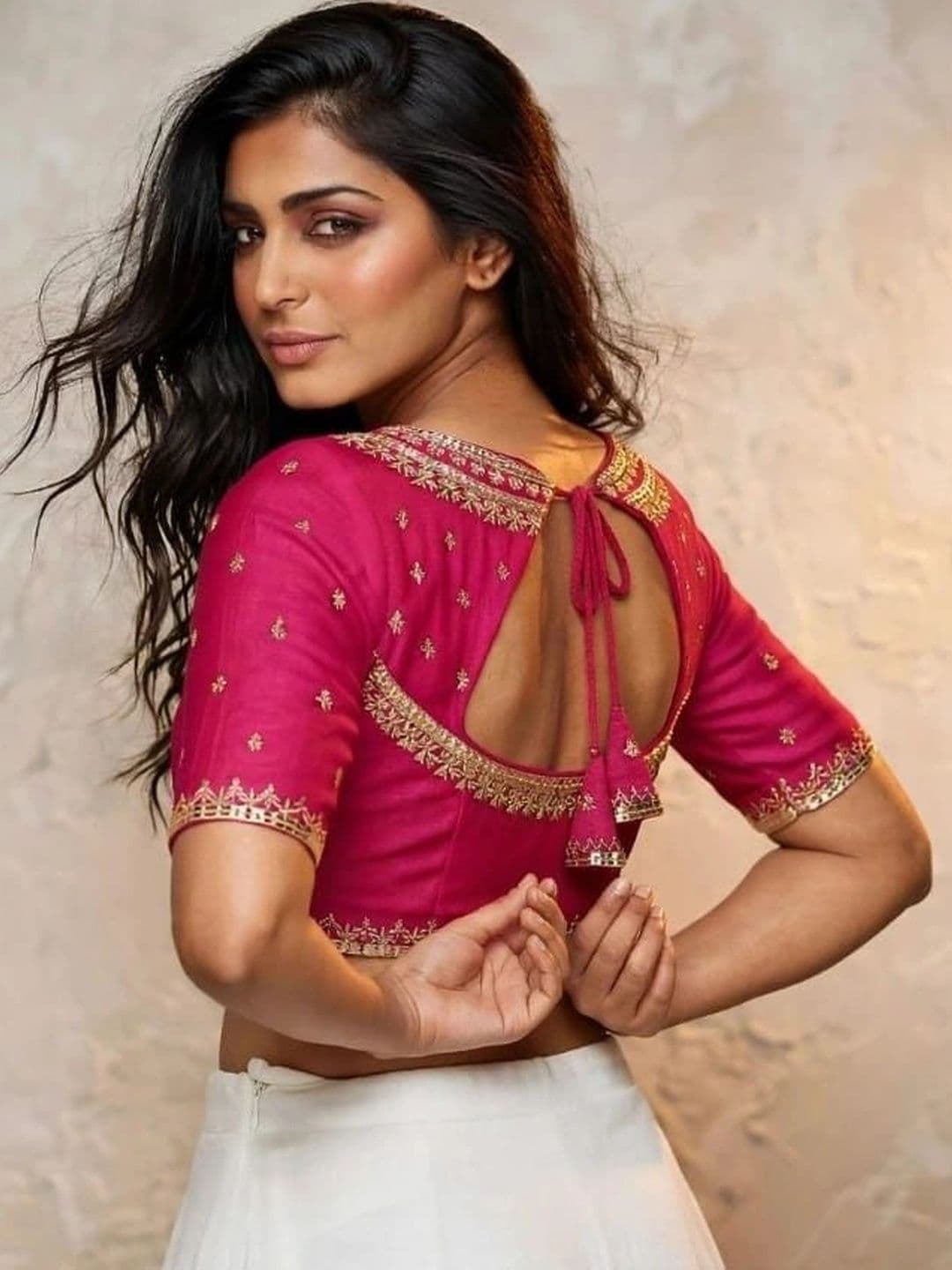 Binatex Cotton Embroidered Zari Saree Blouse thumbnail 2