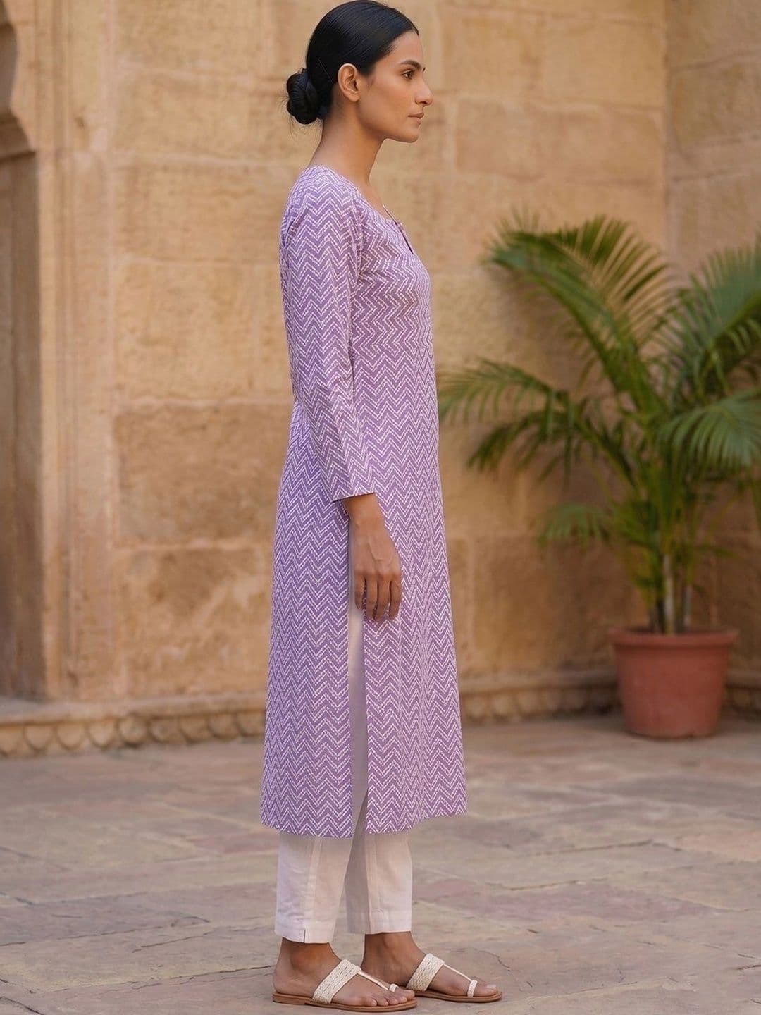 KALINI Women Geometric Printed Kurta thumbnail 2