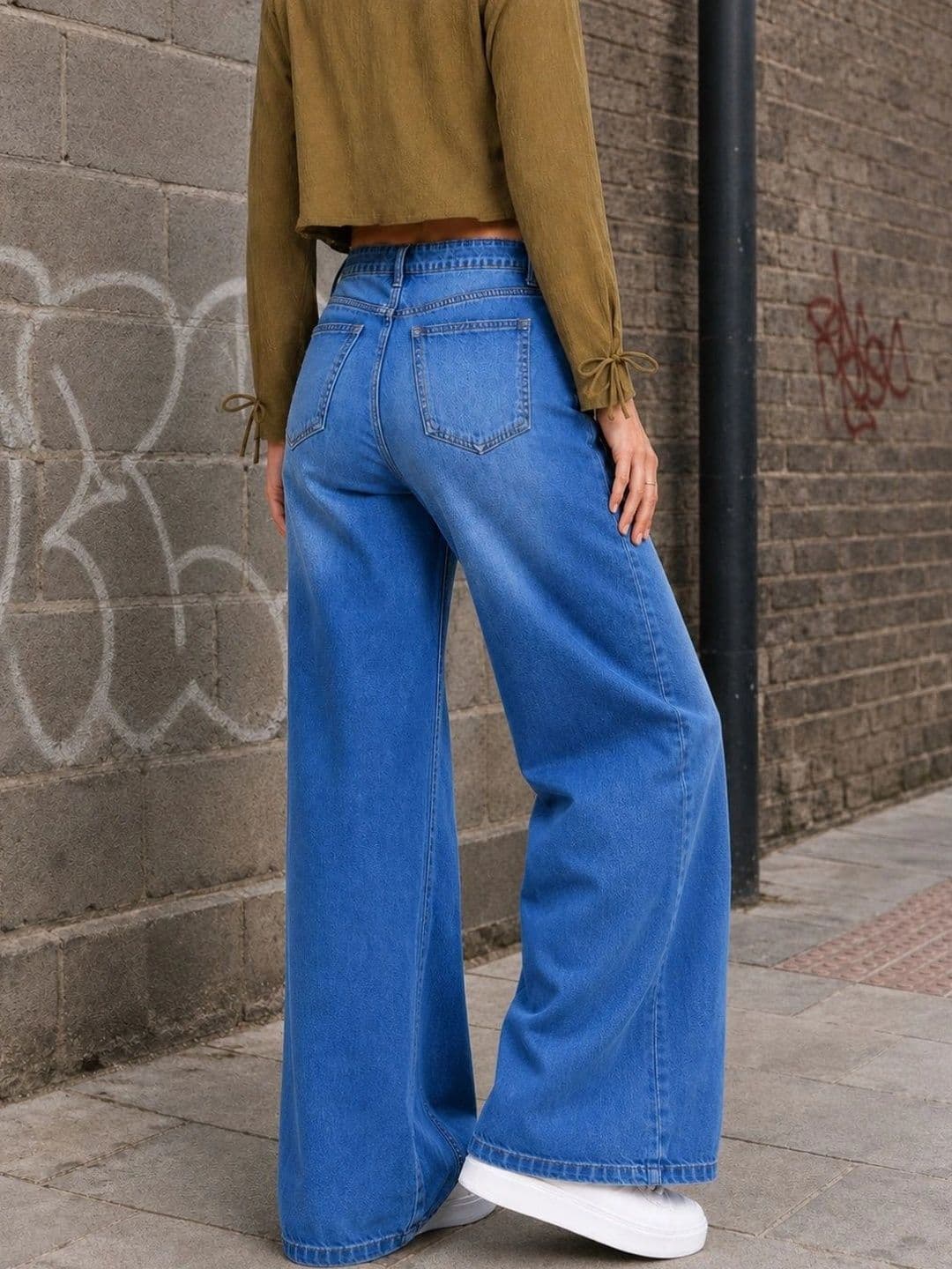 DressBerry Women Comfort Wide Leg High-Rise Light Fade Stretchable Jeans thumbnail 4