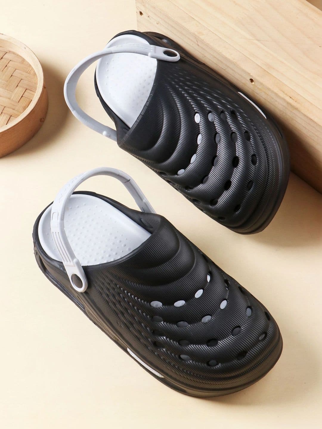 Vahmah Men Clogs Sandals - view 1