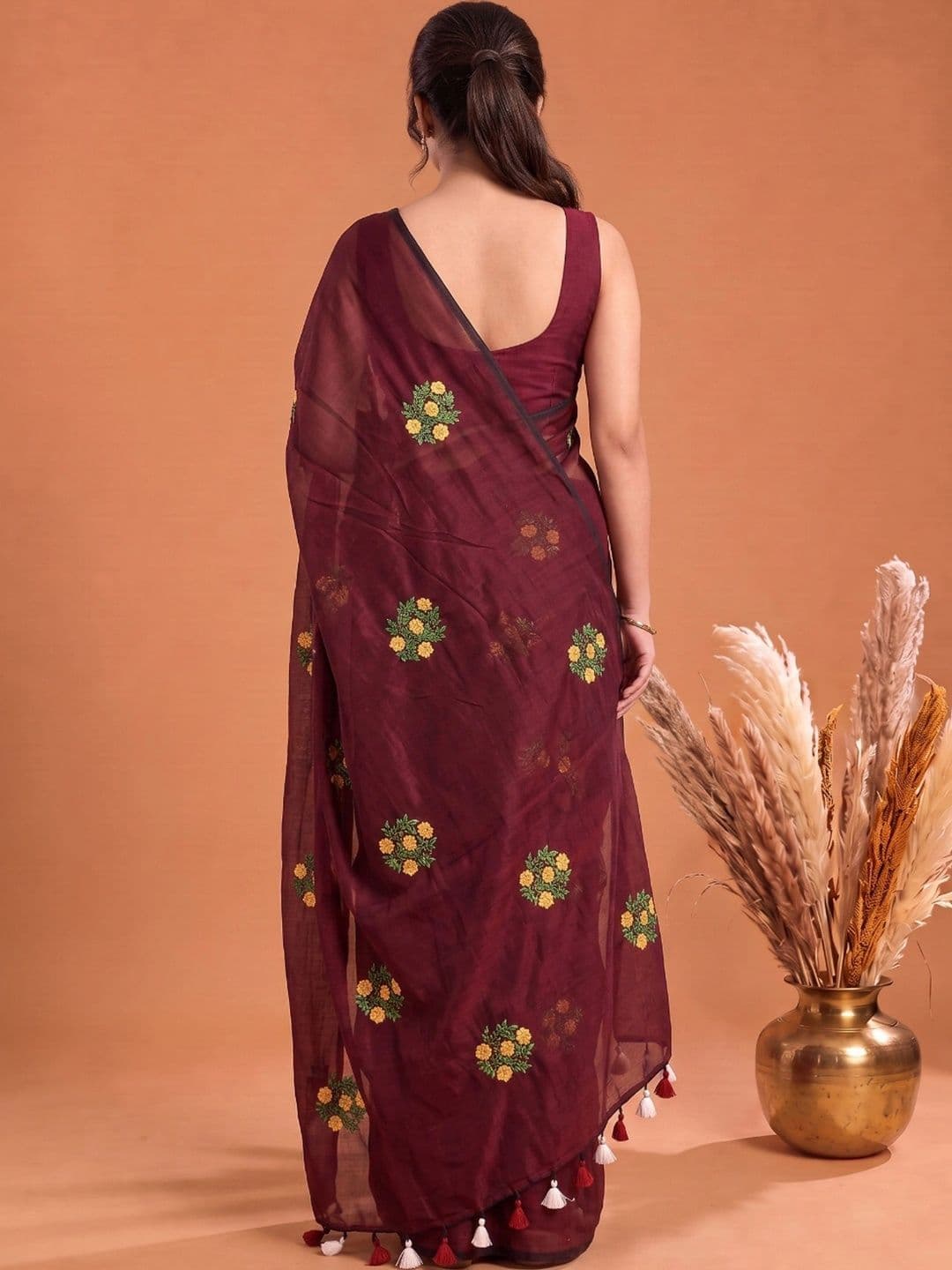 KALINI Floral Embroidered Pure Cotton Saree thumbnail 3