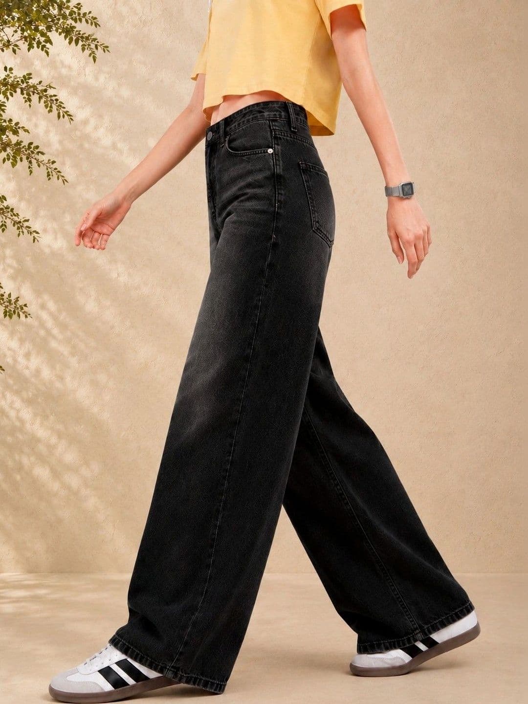 DressBerry Women Comfort Wide Leg High-Rise Low Distress Light Fade Stretchable Jeans thumbnail 5