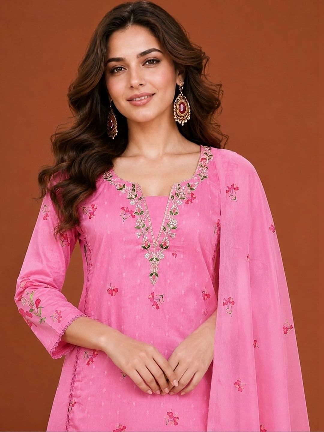 SAINOOR Women Floral Printed Regular Thread Work Kurta with Trousers & With Dupatta thumbnail 6