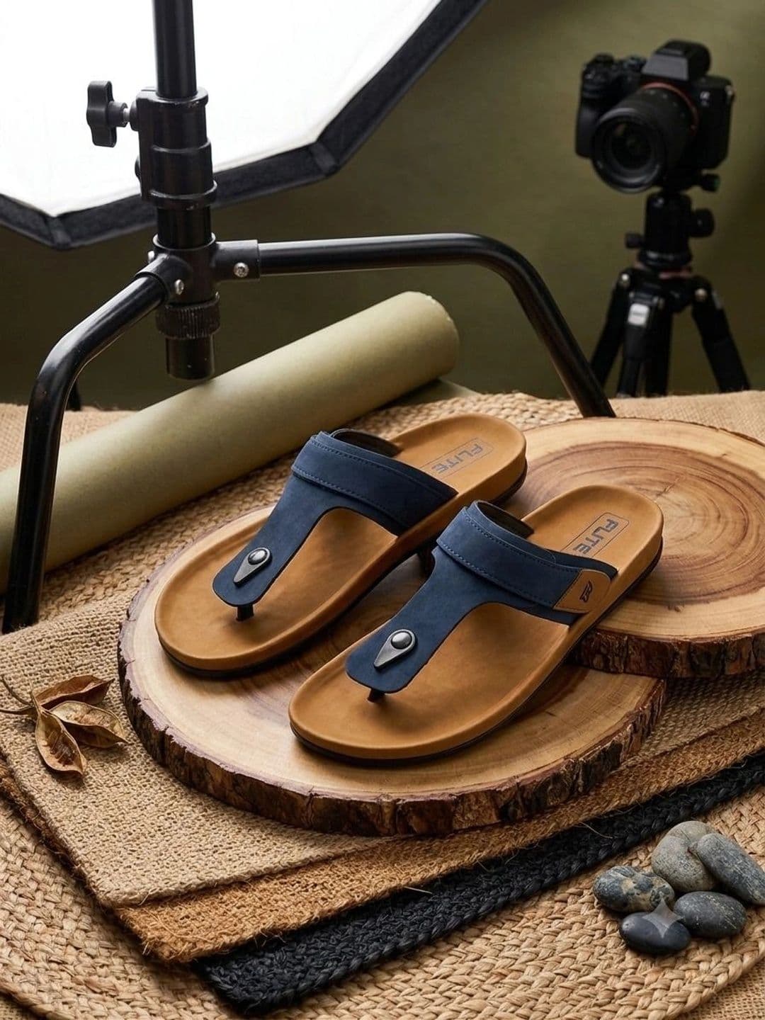 FLITE Men Thong Flip-Flops - view 1