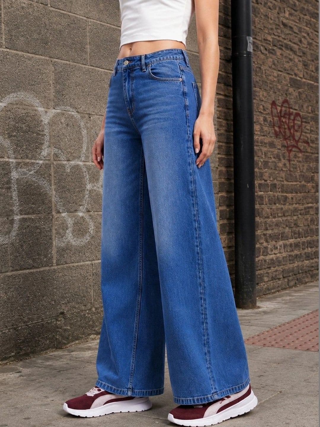 DressBerry Women Comfort Wide Leg High-Rise Light Fade Stretchable Jeans thumbnail 2