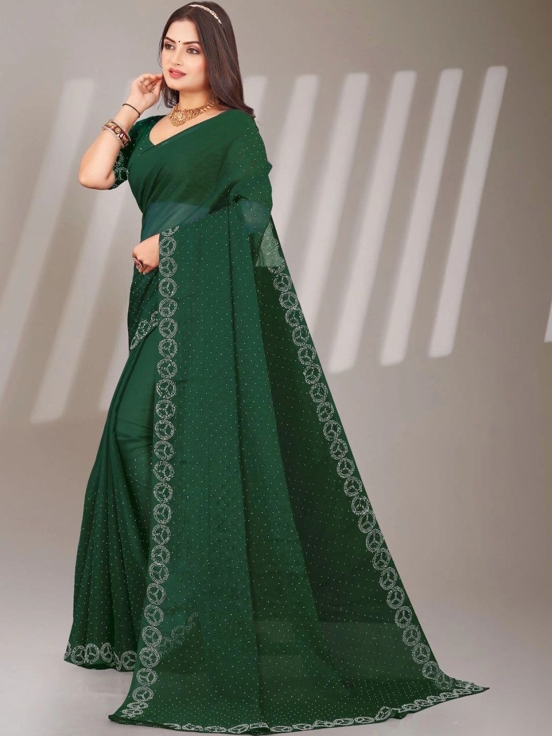 PRANU TRENDS Embroidered Poly Chiffon Saree thumbnail 3