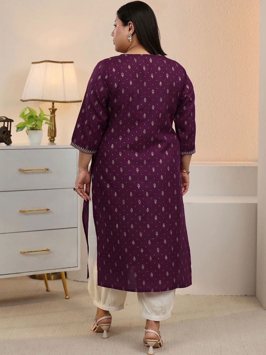 EXTRA LOVE BY LIBAS Women Ethnic Motifs Embroidered Thread Work Kurta thumbnail 2