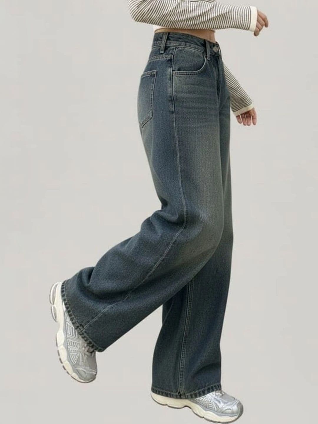 ESLITA Women High-Rise Low Distress Light Fade Jeans thumbnail 5