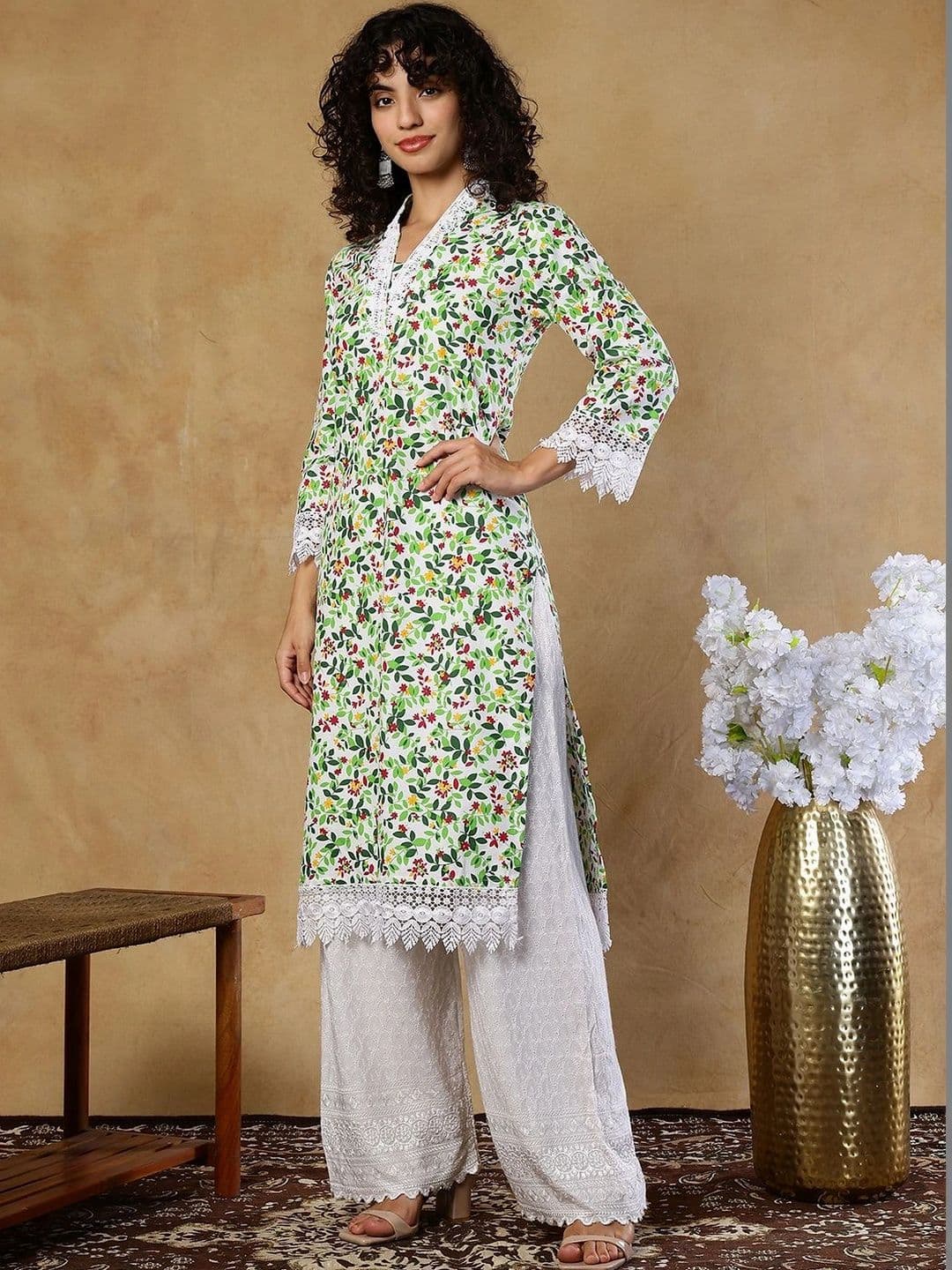 KALINI Women Floral Printed Floral Kurta thumbnail 6