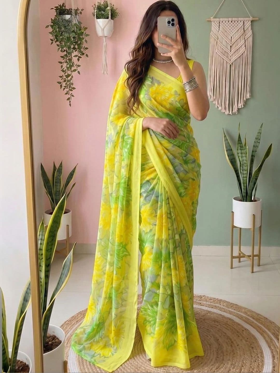 PRANU TRENDS Floral Poly Chiffon Saree - view 1