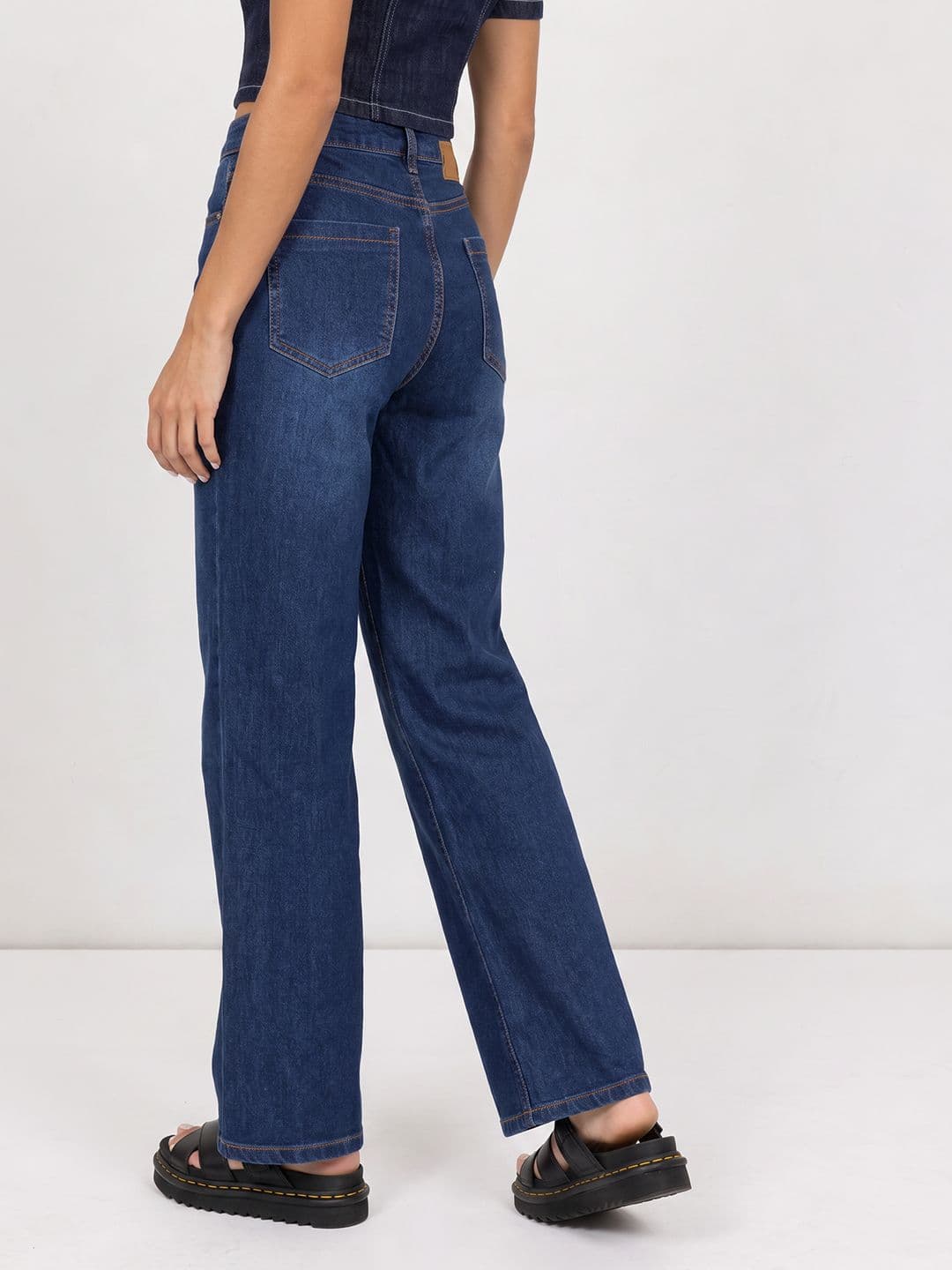 The Roadster Life Co. Women Light Fade Jeans thumbnail 3
