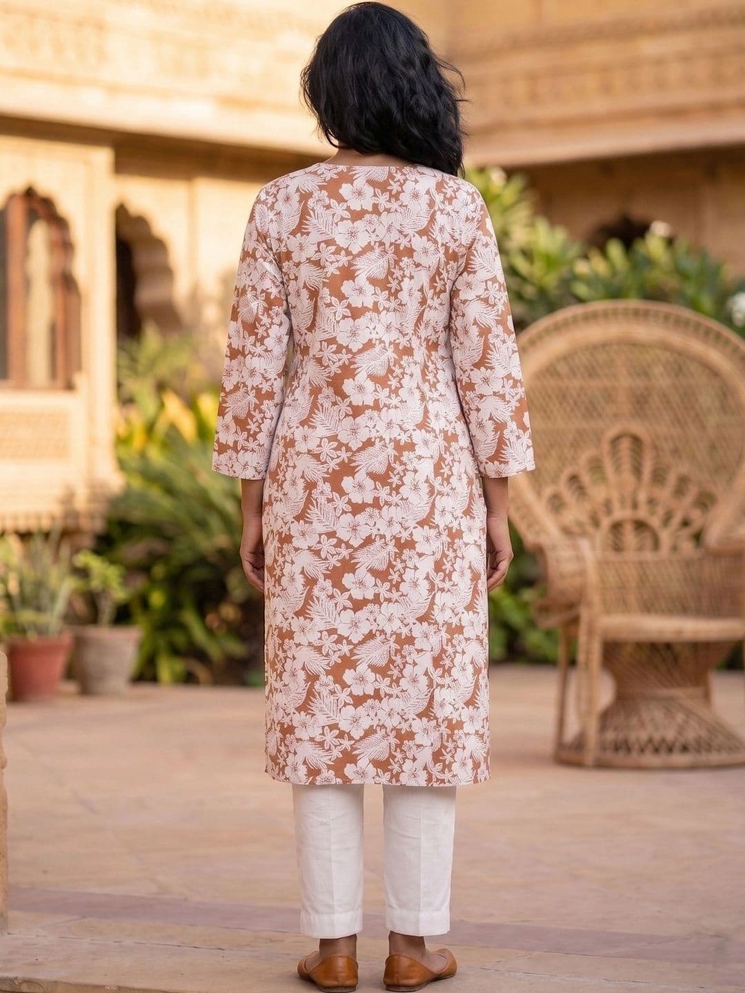 KALINI Women Floral Printed Indie Florals Kurta thumbnail 6