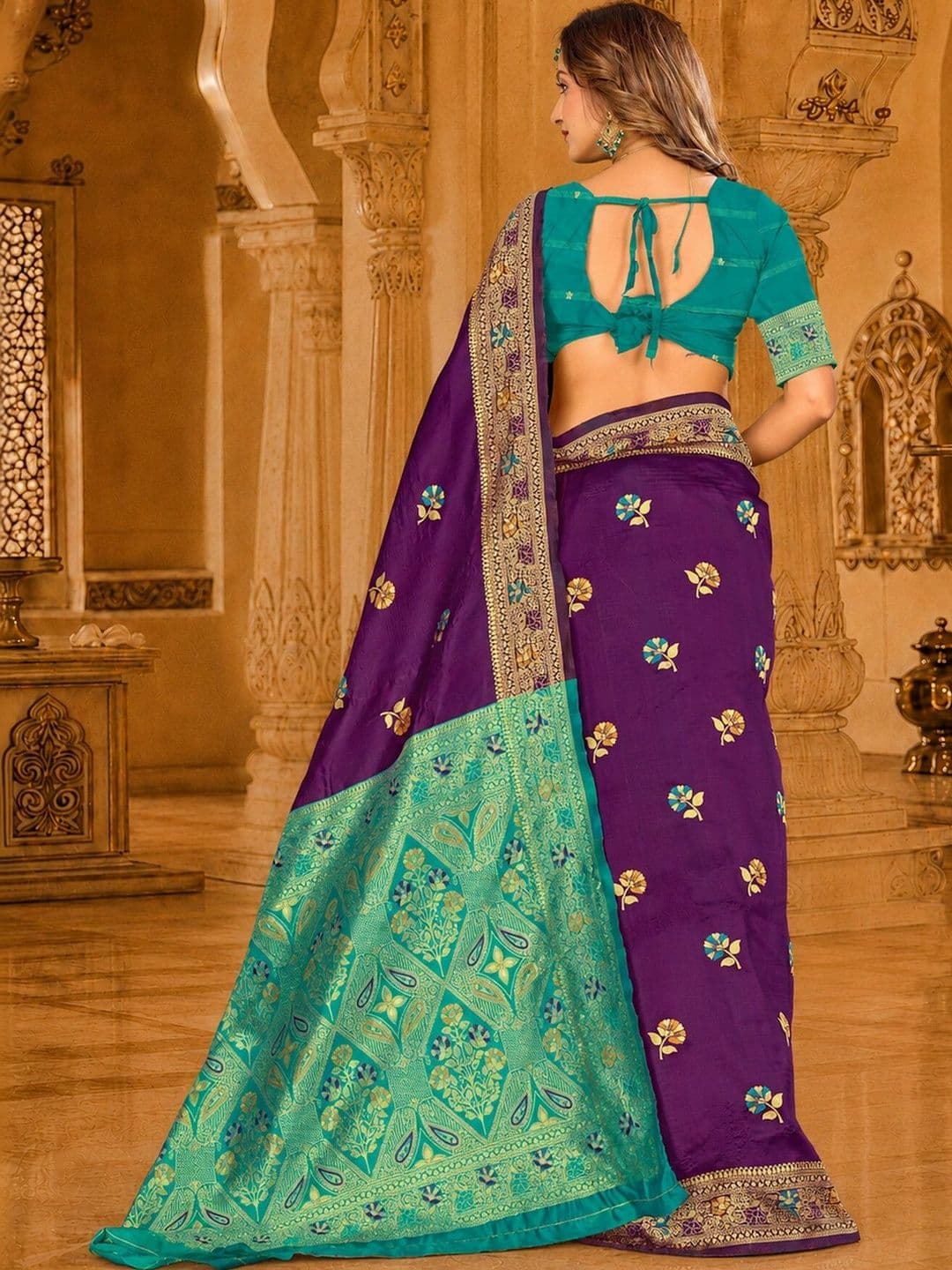 Dimaxi Vastra Floral Zari Silk Blend Kota Saree thumbnail 6
