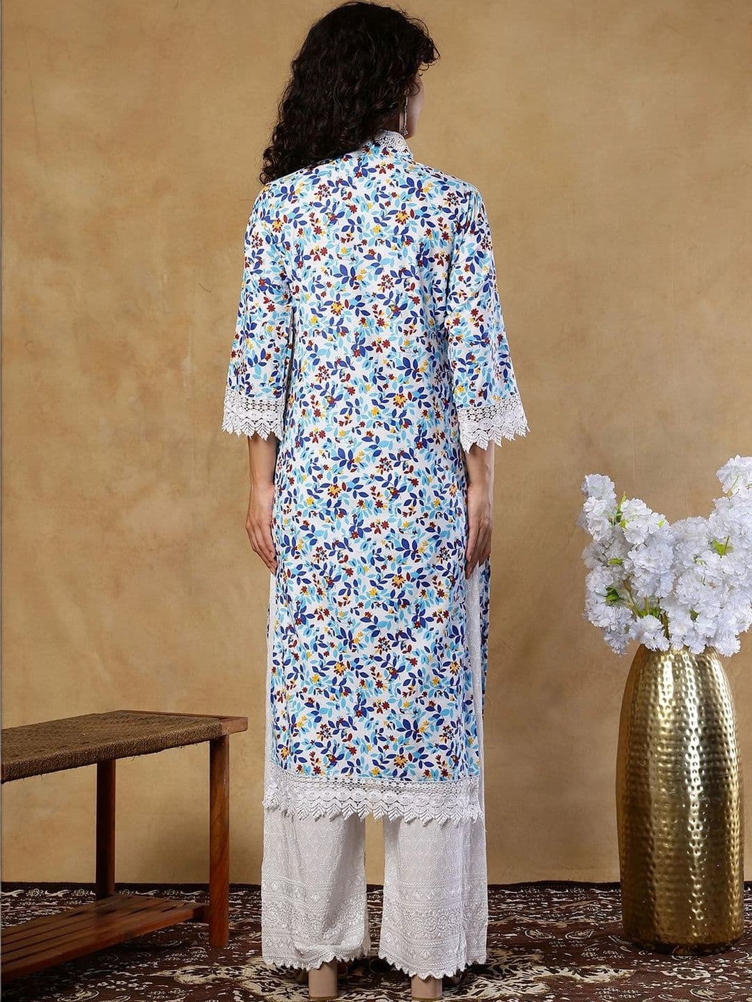 KALINI Women Floral Printed Floral Kurta thumbnail 3