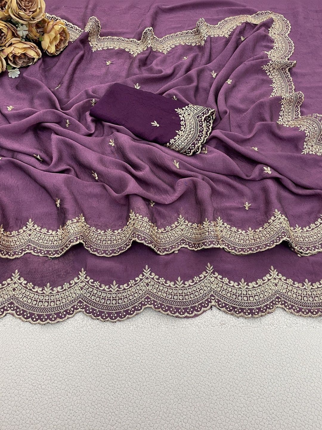Saanvi Ethnic Motifs Embroidered Poly Georgette Saree thumbnail 5