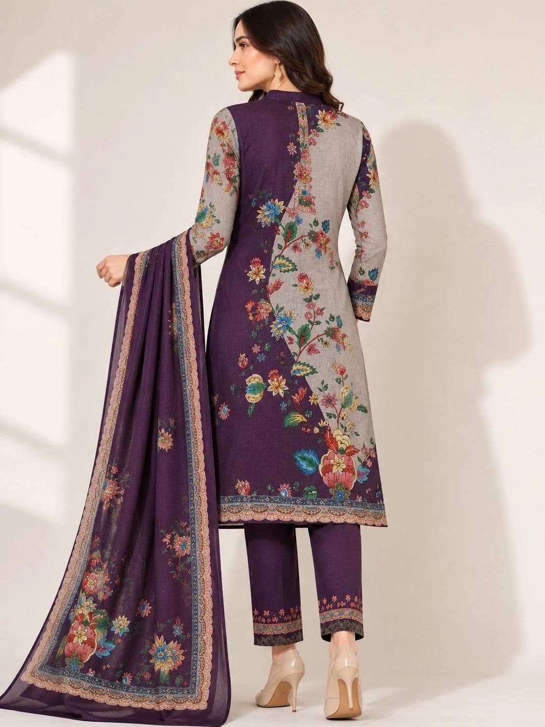 Wool's Kart Women Floral Printed Regular Kurta with Trousers & With Dupatta thumbnail 5