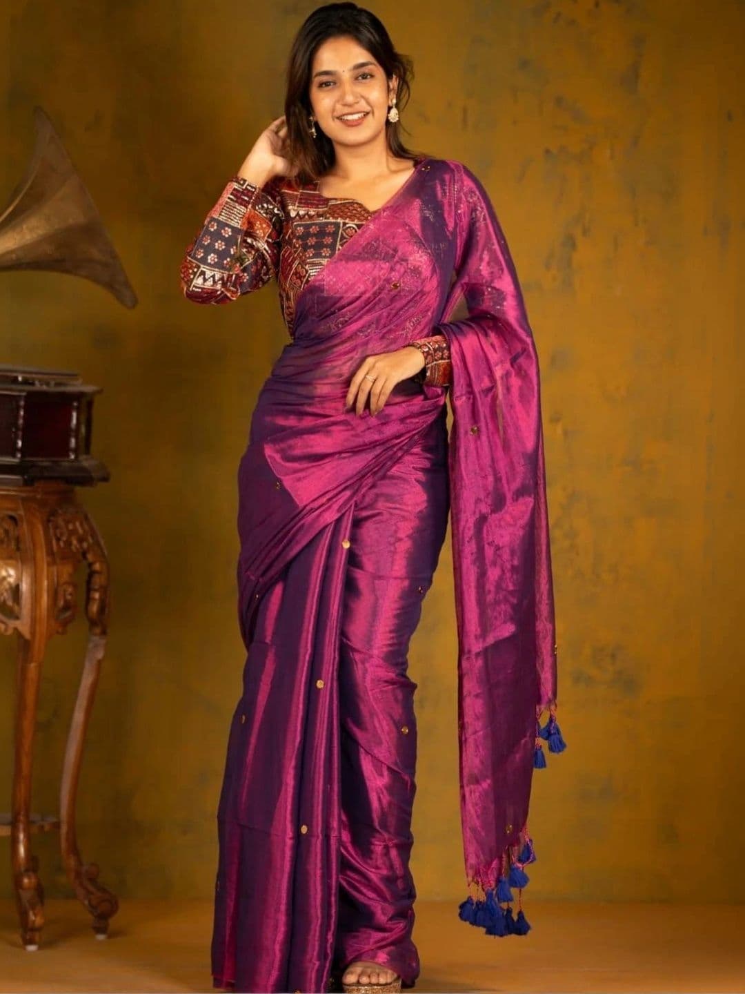 Sangria Ethnic Motifs Sequinned Tissue Chanderi Saree - view 1
